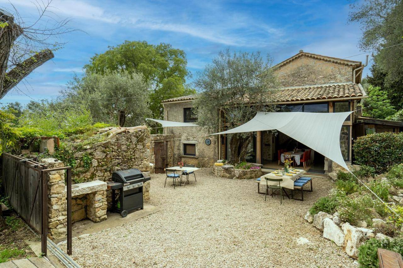 Mas Osmeea in Roquefort-les-Pins, Côte méditerranéenne (France)