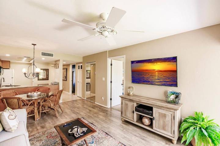 Apartamento de vacaciones para 6 personas, con vistas además de jardín y piscina - 1