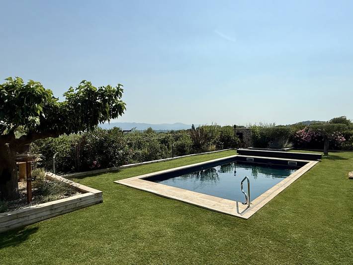 Chambre d’hôte pour 2 personnes, avec jacuzzi ainsi que jardin et terrasse à Puyvert