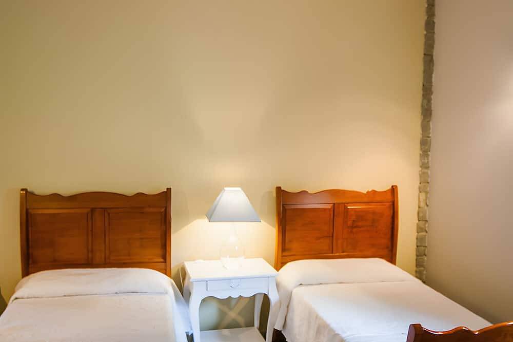 Apartamento entero, Apartamento 'Usko 2' con vistas a la montaña, piscina privada y Wi-Fi in Lezama (Alava), Amurrio