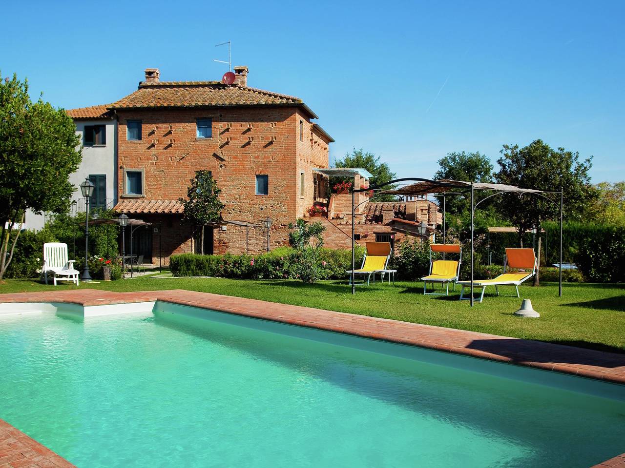 Villa a Cortona con Piscina e Giardino in Cortona, Provincia di Arezzo