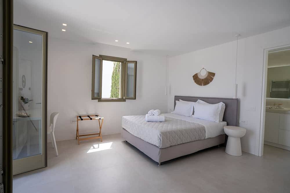 Paros Breeze Luxury Villa in Paros