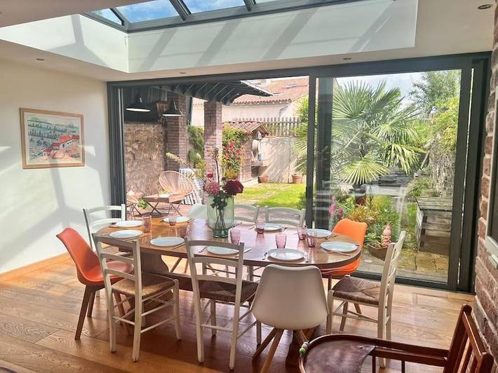 Location de vacances pour 10 personnes, avec jardin à Mortagne-sur-Sèvre