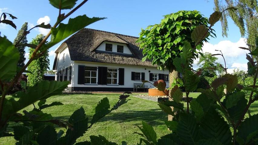 B&b voor 2 personen, with Terras and Tuin as well as Uitzicht aan het Veluwemeer