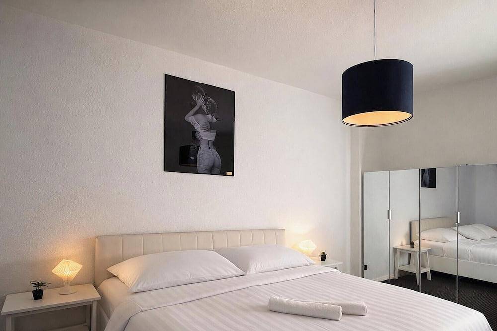 Entire apartment, Luxury Apartment Whit Jacuzzi Central Wiesbaden in Wiesbaden, Rheingau
