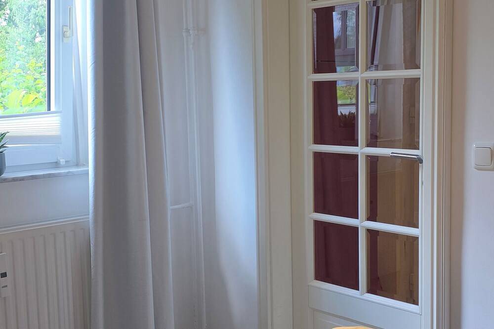 Appartement entier, Comfortable 2-room apartment near the subway in a quiet location in Hamburg Niendorf, Hambourg