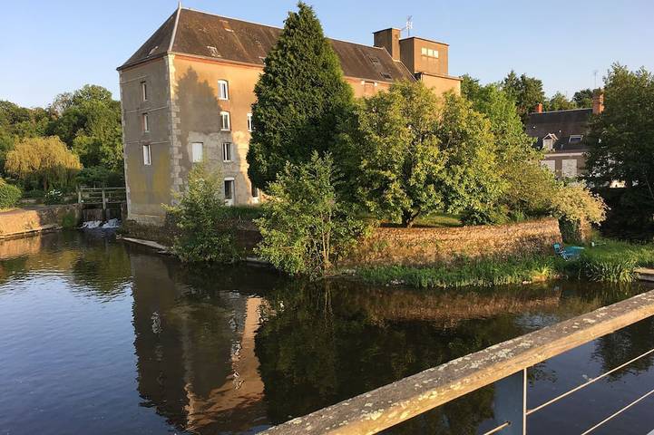 Gîte pour 6 personnes, avec jardin et terrasse à Marboué