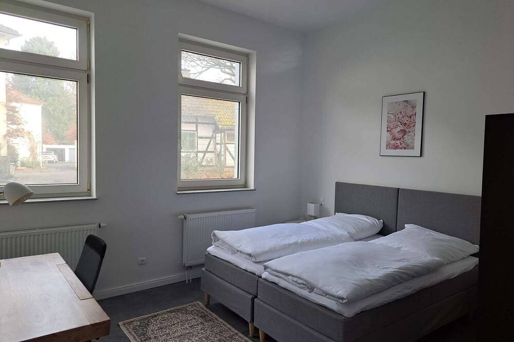 Ganze Wohnung, Moderne, großzügige 2-Zimmer-Wohnung -. 85 m² in Solingen, Bergisches Land