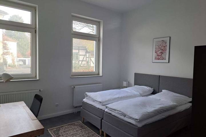 Ganze Wohnung, Moderne, großzügige 2-Zimmer-Wohnung -. 85 m² in Solingen, Bergisches Land