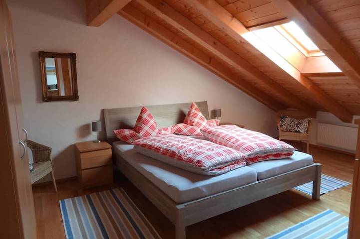 Ferienwohnung für 4 Personen, mit Balkon in Wackersberg - 2