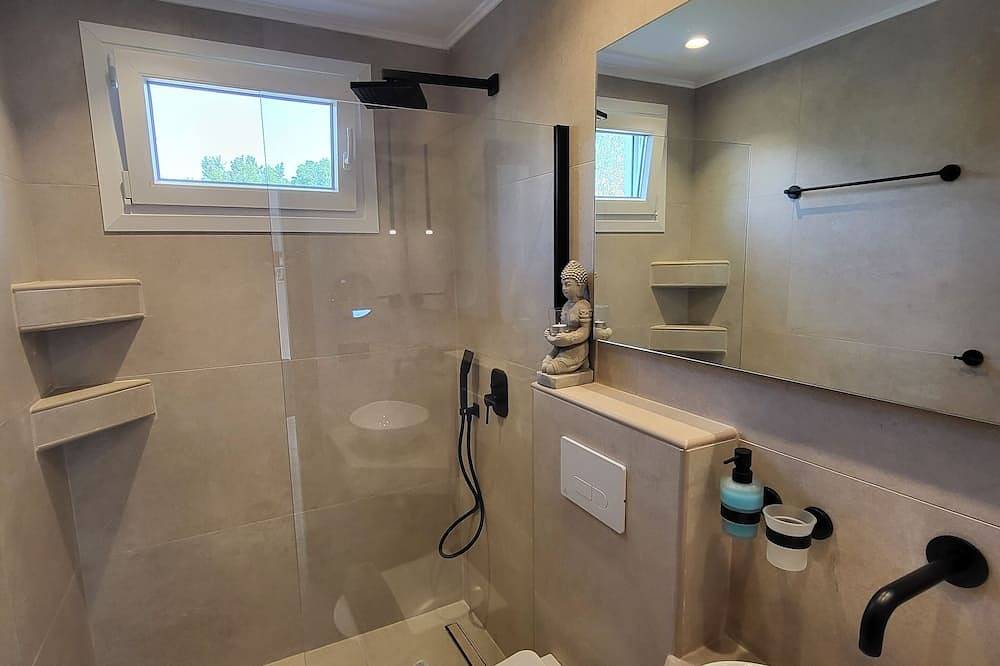 2 gemütliche Ferienhäuser idyllisch im Olivenhain in Chrisi Akti, Thassos