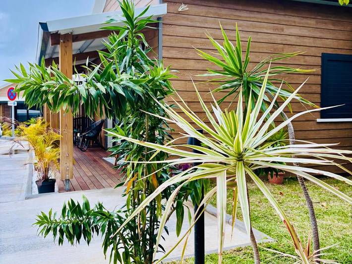 Gîte pour 4 personnes, avec piscine ainsi que vue et jardin dans Bois de Nèfles - 3