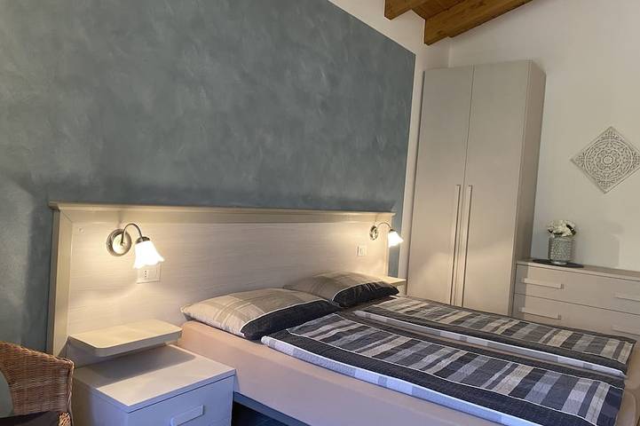 Ganze Wohnung, Villa Carlotta Typ C1, toller Blick, großer Balkon, 300m zum See, 4-5 Pers. in Idro, Gardasee-Berge