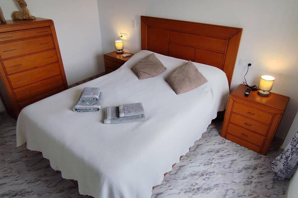 Casa Rural Marta with Mountain Views, Wi-Fi and Air Conditioning in Zuheros, Sierras Subbéticas