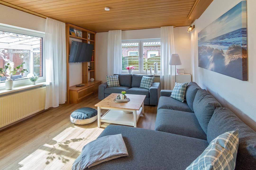 Geheel vakantieappartement, Vakantieappartement voor 8 personen met terras in Norddeich, Norden en omgeving