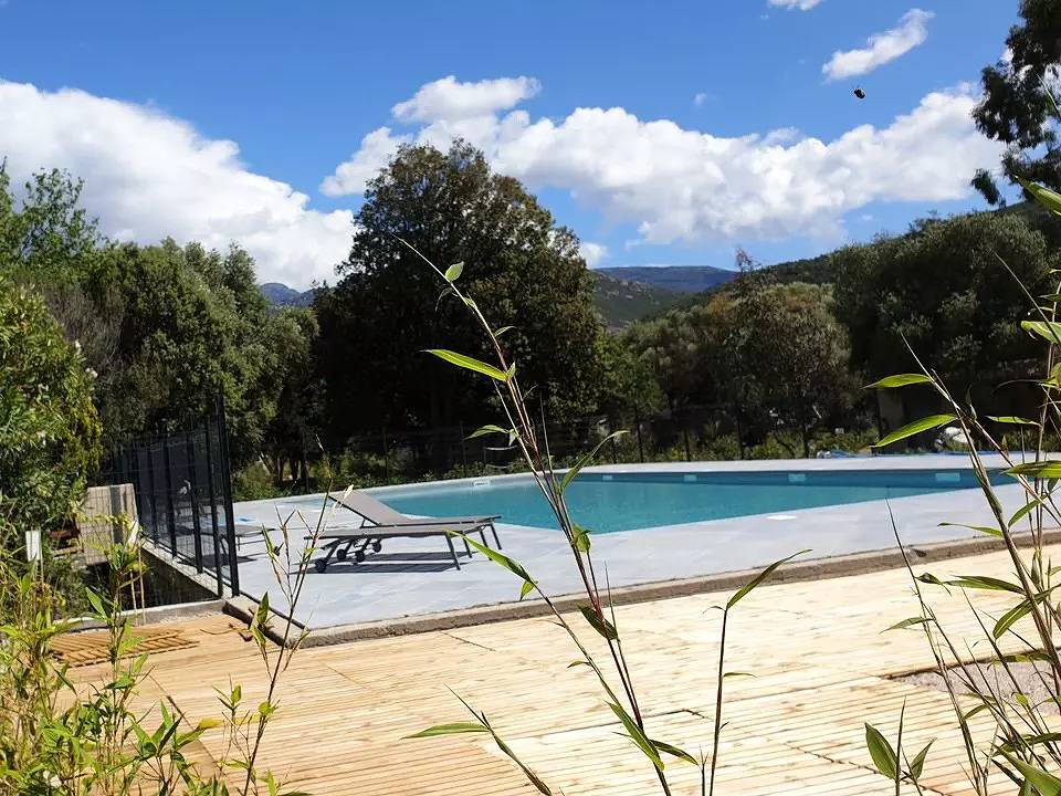 Premium air-conditioned mobile home 3 rooms 4/6 persons in Galéria, Parc naturel régional de Corse