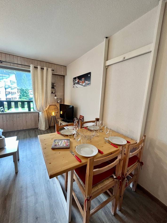 Hel lejlighed, Entire Apartment: Studio in Samoëns, France in Samoëns, Bonneville området