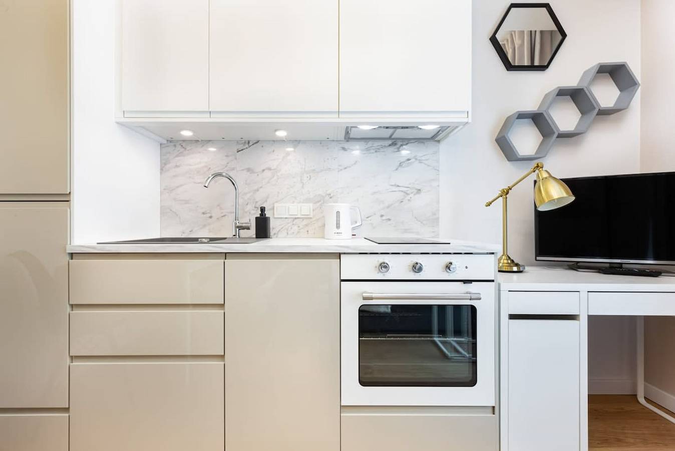 Entire studio, Komputerowa 7 Modern Studio Parking in Mokotów, Warsaw