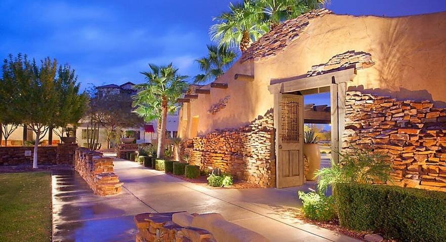 Hotel for 4 people, with hot tub in Peoria (AZ)