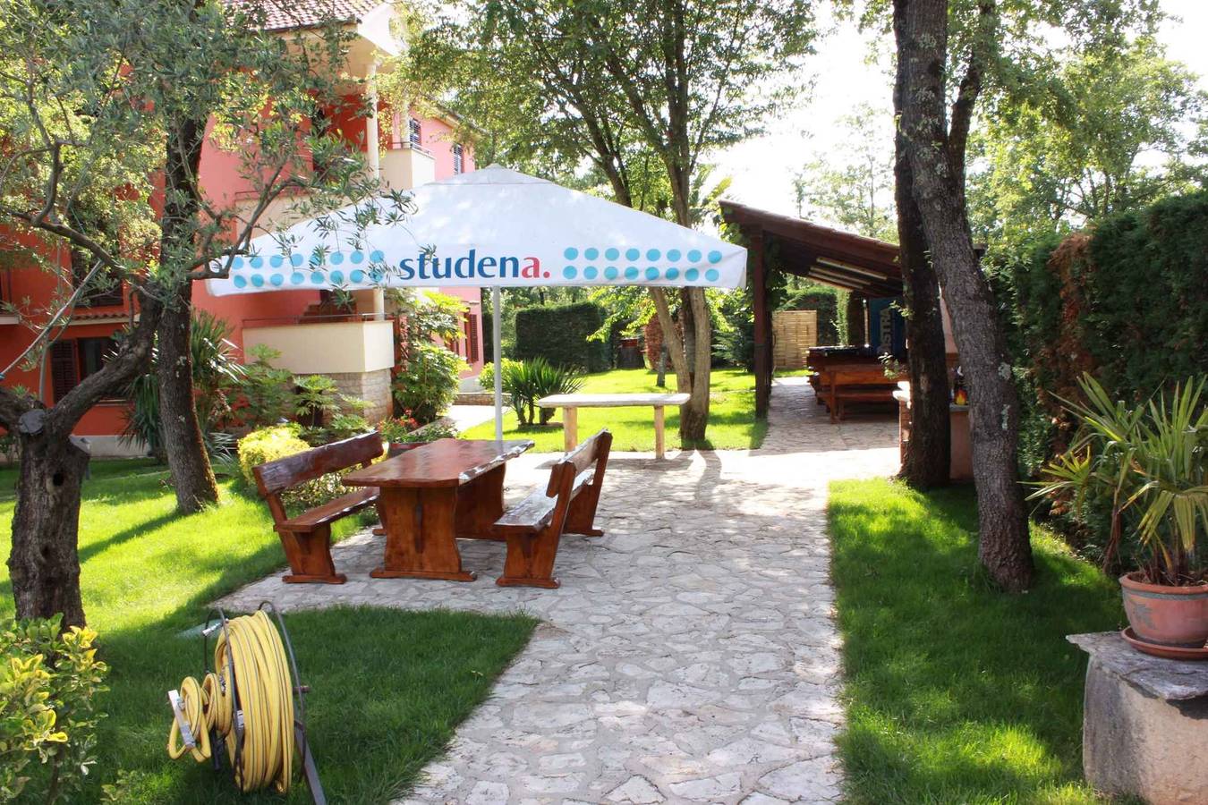 Ganze Ferienwohnung, Ferienwohnung mit Außenpool in Karigador, Općina Brtonigla