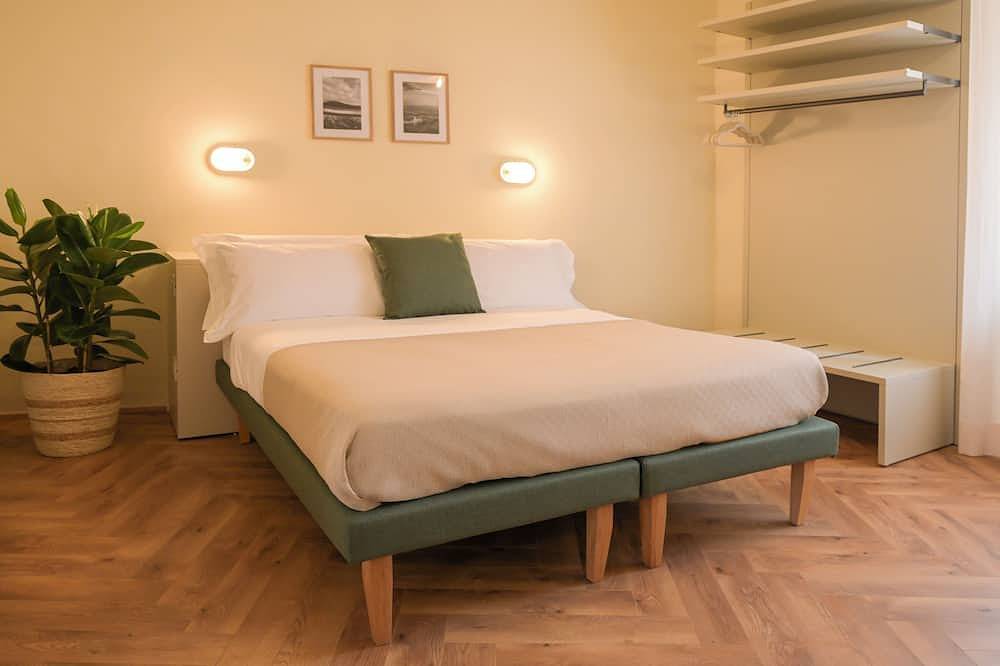 Elegante camera panoramica in centro a Foligno, vicino a Stazione e Caserma in Foligno, Perugia e dintorni