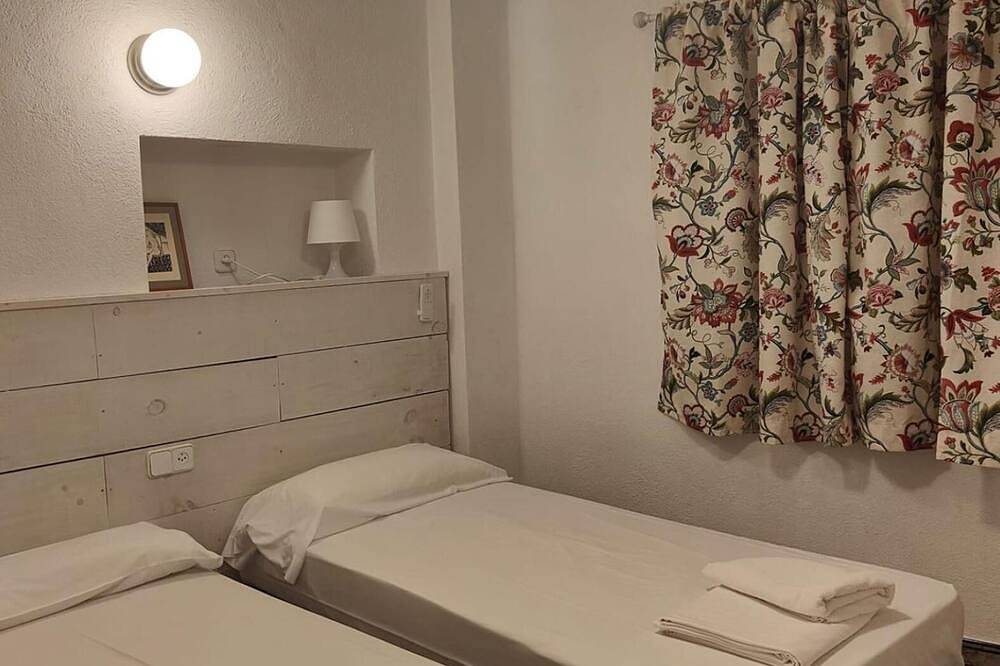 Casa rural 'Mas El Carrer - La Cabana' con vistas a la montaña, piscina compartida y Wi-Fi in Santa Pau, Parc Natural de Zona Volcànica de la Garrotxa