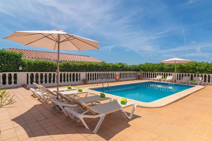 Location de vacances pour 4 personnes, avec Piscine à Cala en Porter