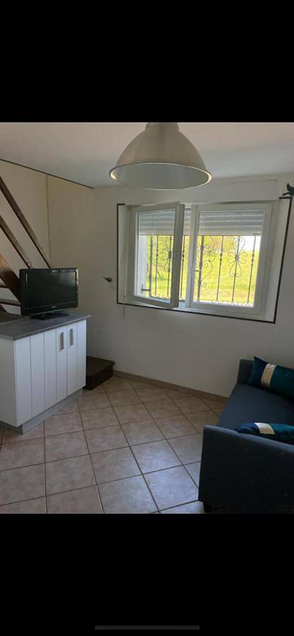 Gîte pour 2 personnes, avec vue dans Paroy-sur-Tholon