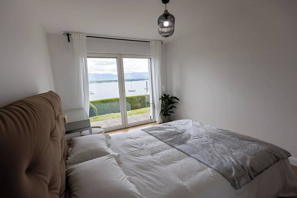 4-bedroom Villa in Cologny Geneva with Lake View in Cologny, Genfer See