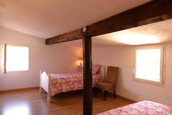 Location de vacances pour 4 personnes, avec terrasse et jardin à Saint-Maximin-la-Sainte-Baume - 2