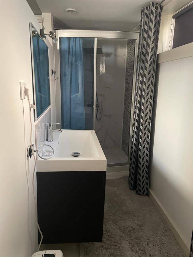 Gîte pour 6 personnes, avec terrasse et piscine à Valpaços