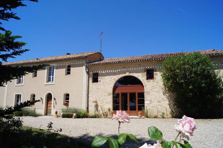 Cottage pour 2 personnes, avec jardin et terrasse à Saint-Pierre-d'Aurillac