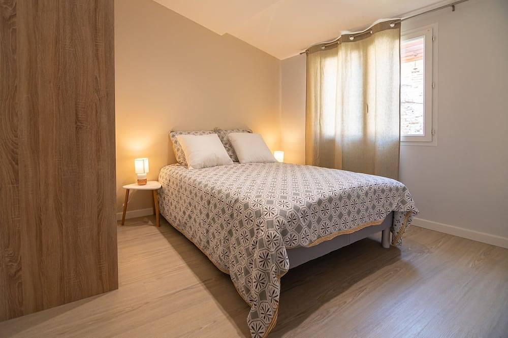 Apartamento entero, Apartamento-Moderno-Baño con bañera-Vista a la Ciudad-T3 de Standing Scandinave in Tulette, Región de Nyons