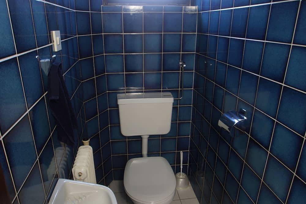 Ganze Wohnung, Zentrumsnahe Unterkunft mit hauseigenem Schwimmteich und herrlichem Schloßblick in Neulengbach, Traisental