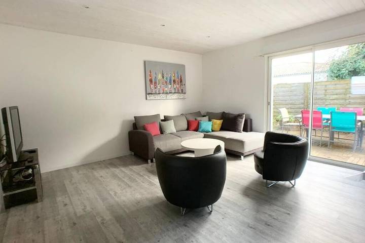 Location de vacances pour 6 personnes, avec vue et jardin à La Jarrie - 3