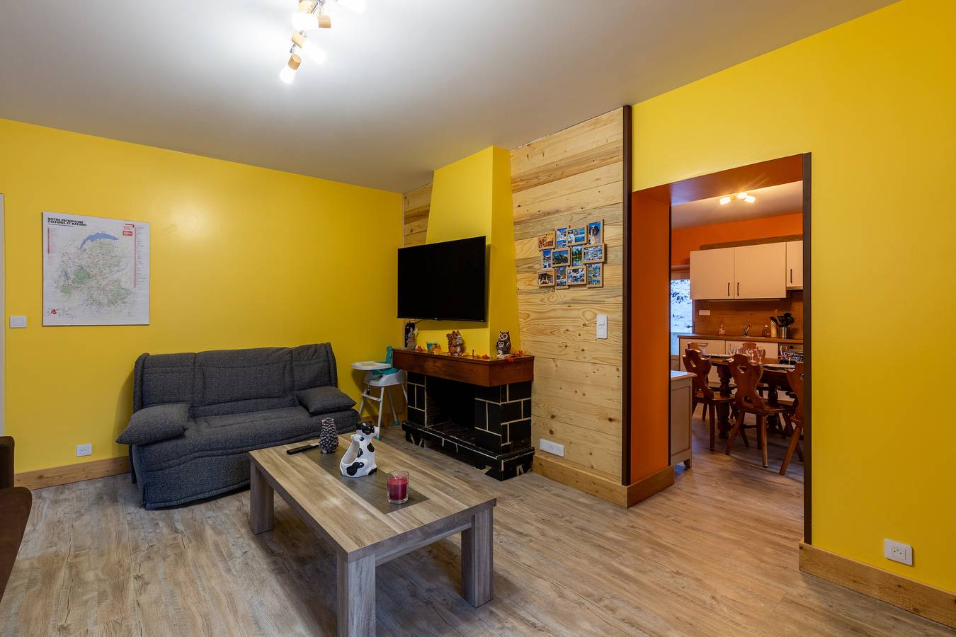 Ganze Wohnung, Appartement „Le Bouquetin“ mit Bergblick, privater Terrasse und Balkon in Glières-Val-de-Borne, Region Bonneville