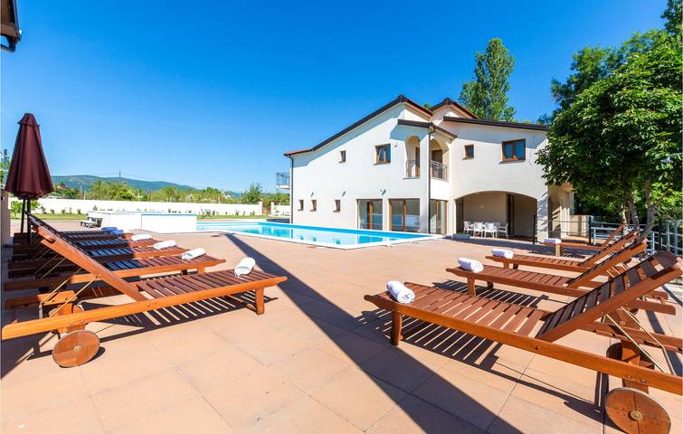 Ferienhaus für 20 Personen in Grubine