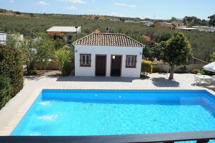 Casa rural para 12 personas, con Balcón y Terraza además de Jardín y Piscina en Alameda - 2