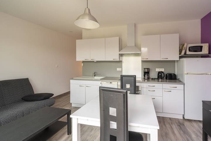 Apartamento entero, Apartamento 'Le Clos Du Champ De L'Amour - Fouras' con piscina privada, Wi-Fi y aire acondicionado in Saint-Simon-de-Bordes, Región de Jonzac
