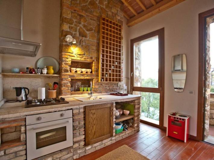 Appartamento vacanze per 4 persone, con giardino e piscina a Volterra