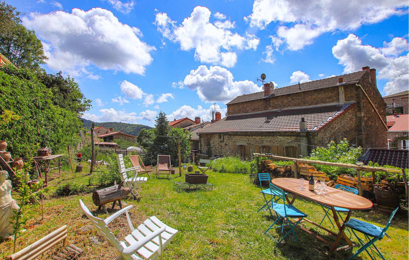 Appartement de vacances entier, Charmant appartement 1 chambre avec jardin, Wi-Fi et parking, à 2 km du centre de Vaudevant in Saint-Félicien, Région de Tournon-sur-Rhône