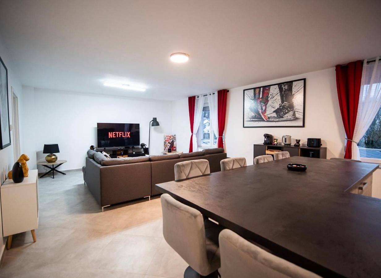 Appartement entier, Three-Bedroom Apartment in Yutz, Moselle