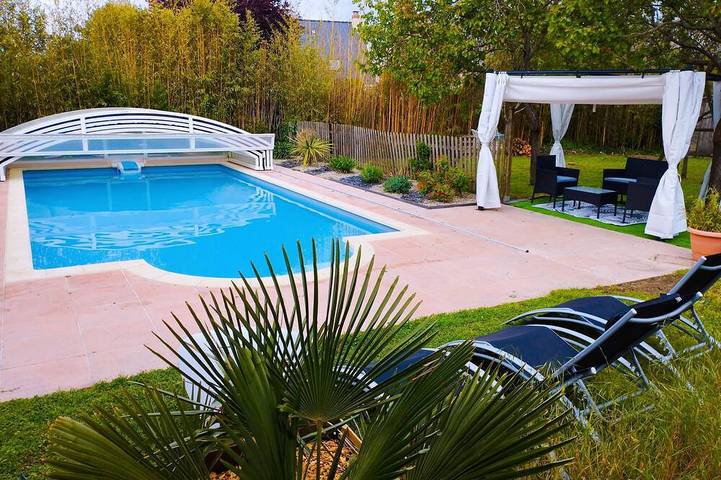 Gîte pour 4 personnes, avec jardin et piscine à Saint-Jean-des-Mauvrets