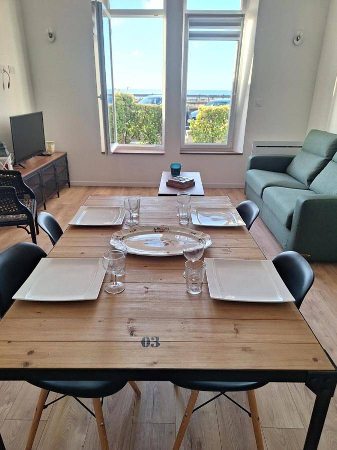 Gîte pour 4 personnes, avec terrasse ainsi que vue et jardin à Houlgate - 3