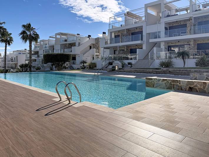 Casa de férias para 8 pessoas, com piscina e terraço em Torrevieja