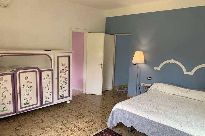 Small villa with a view of the Cassino valley and montecassino with its abbey. in Cassino, Frosinone Provinz