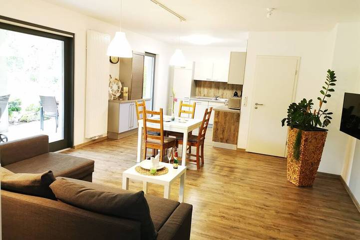 Ferienwohnung für 4 Personen, mit Whirlpool und Terrasse sowie Garten in Bischofsheim an der Rhön