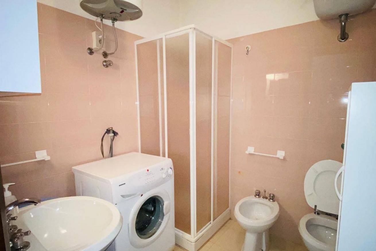 Apartamento entero, Apartamento de vacaciones para 4 personas con balcón/terraza in Bosa Marina, Planargia