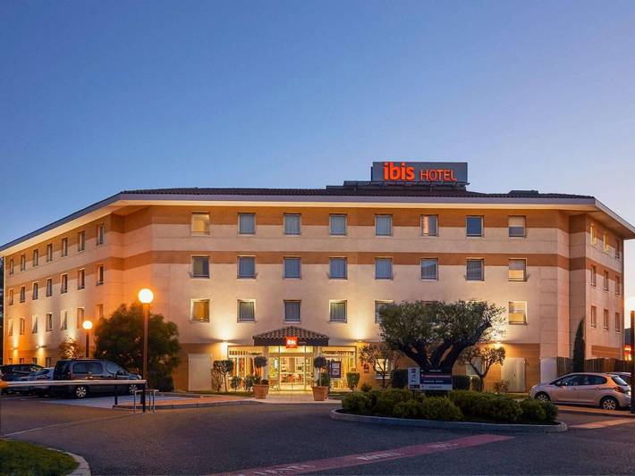 Hotel para 2 personas, con terraza y piscina - 1