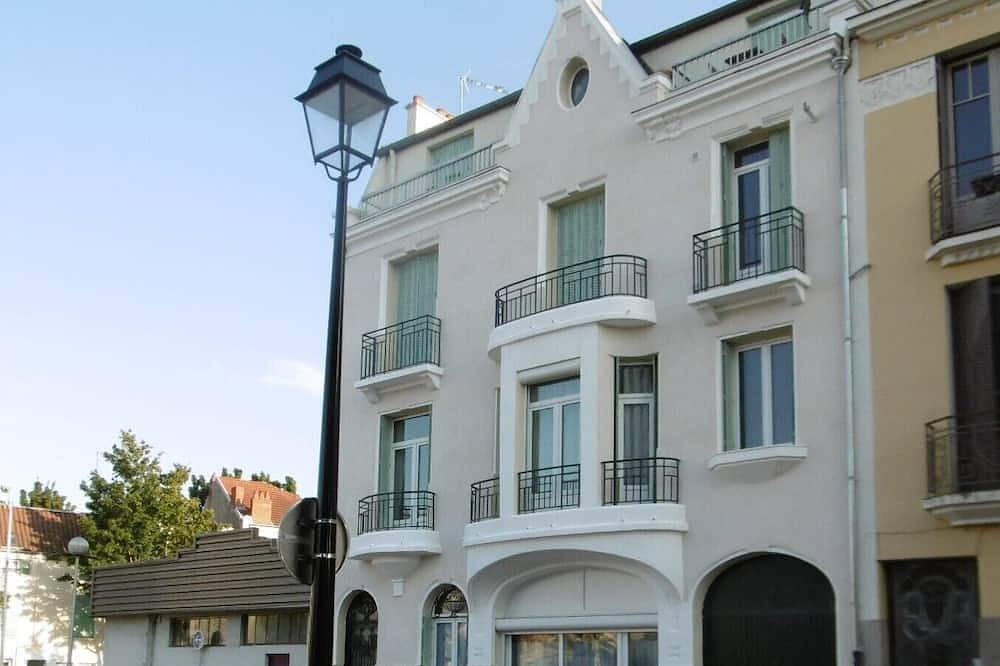 Entire apartment, Vichy Centre Ville in Vichy, Vichy region